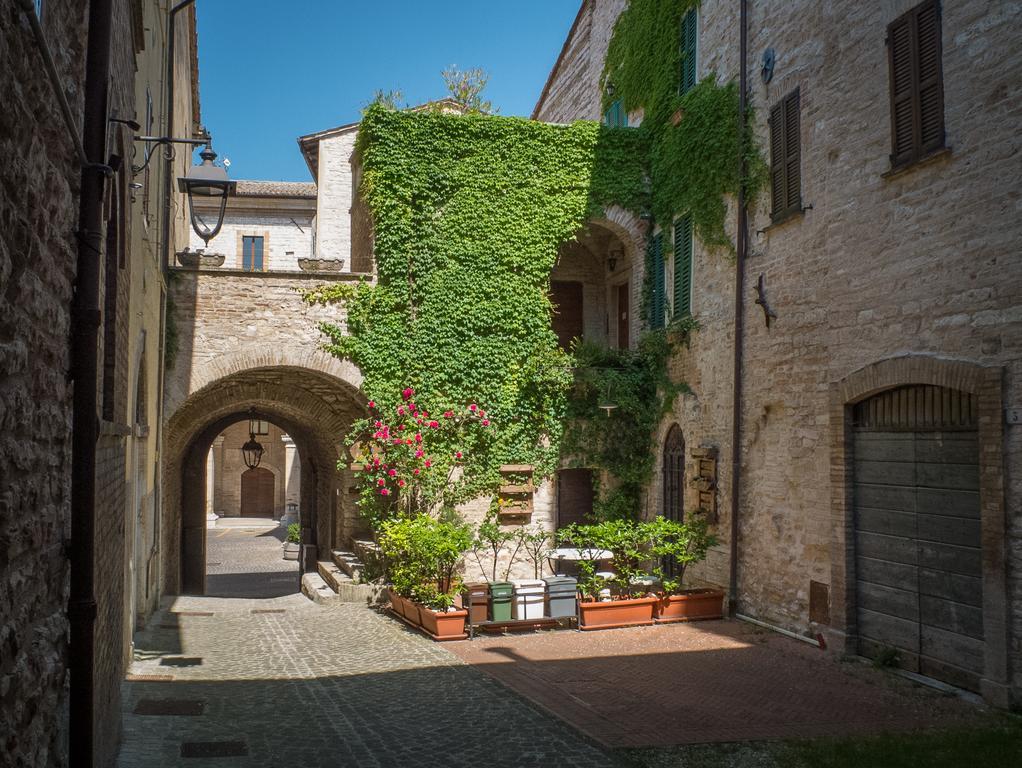Appartamenti Turistici Vicolo S. Chiara Sassoferrato Zewnętrze zdjęcie
